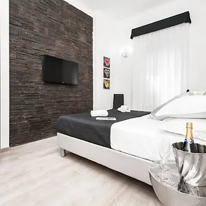 Affittacamere Black Colosseo Roma
