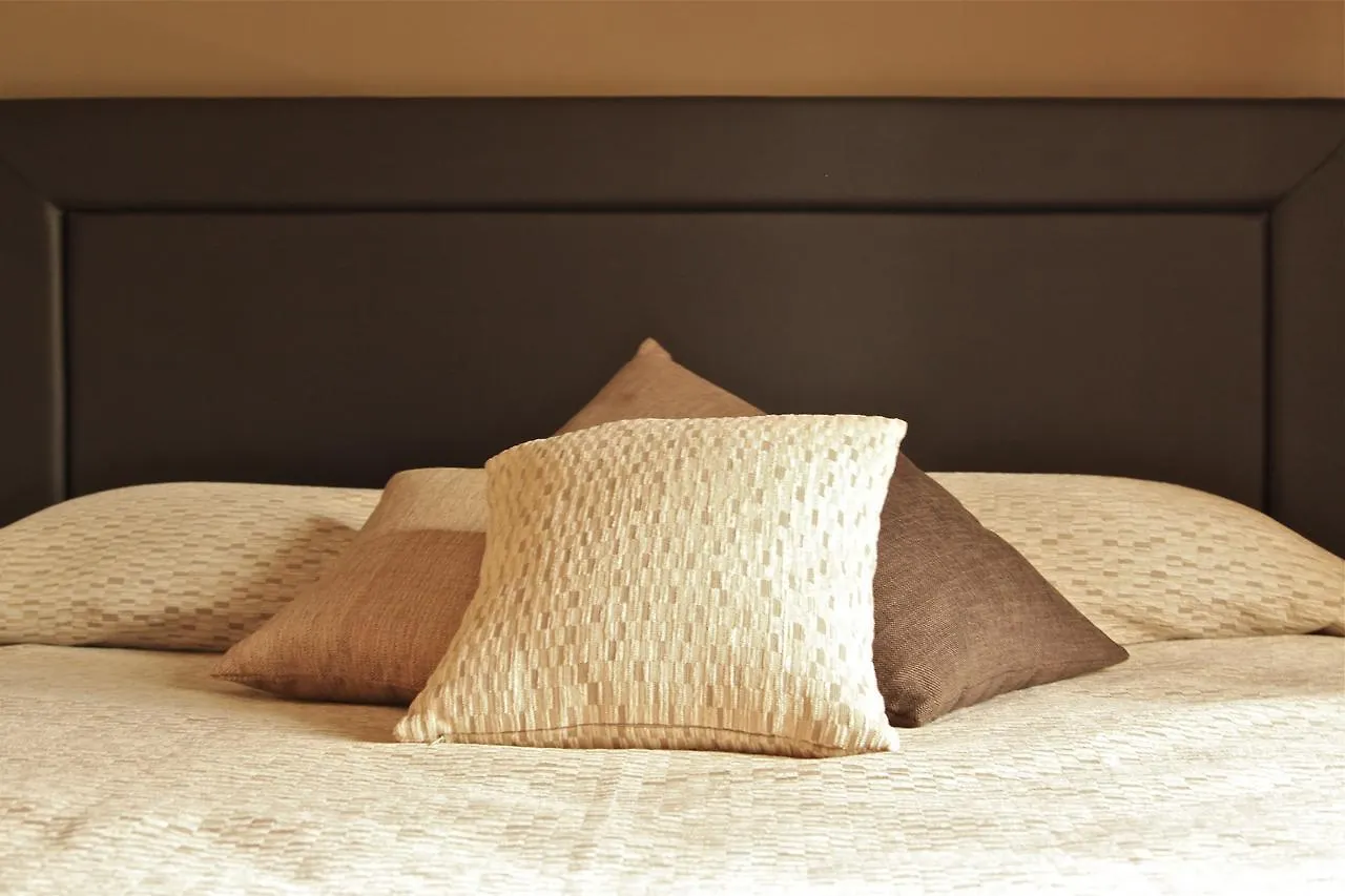 Bed and Breakfast Bronzino House Milano