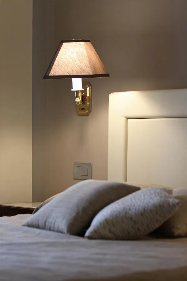 Bed and Breakfast Bronzino House Milano